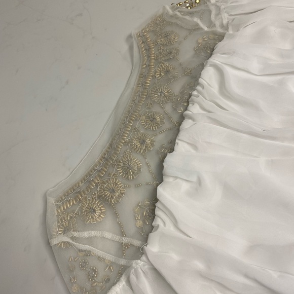 White and gold dress - Picture 4 of 6